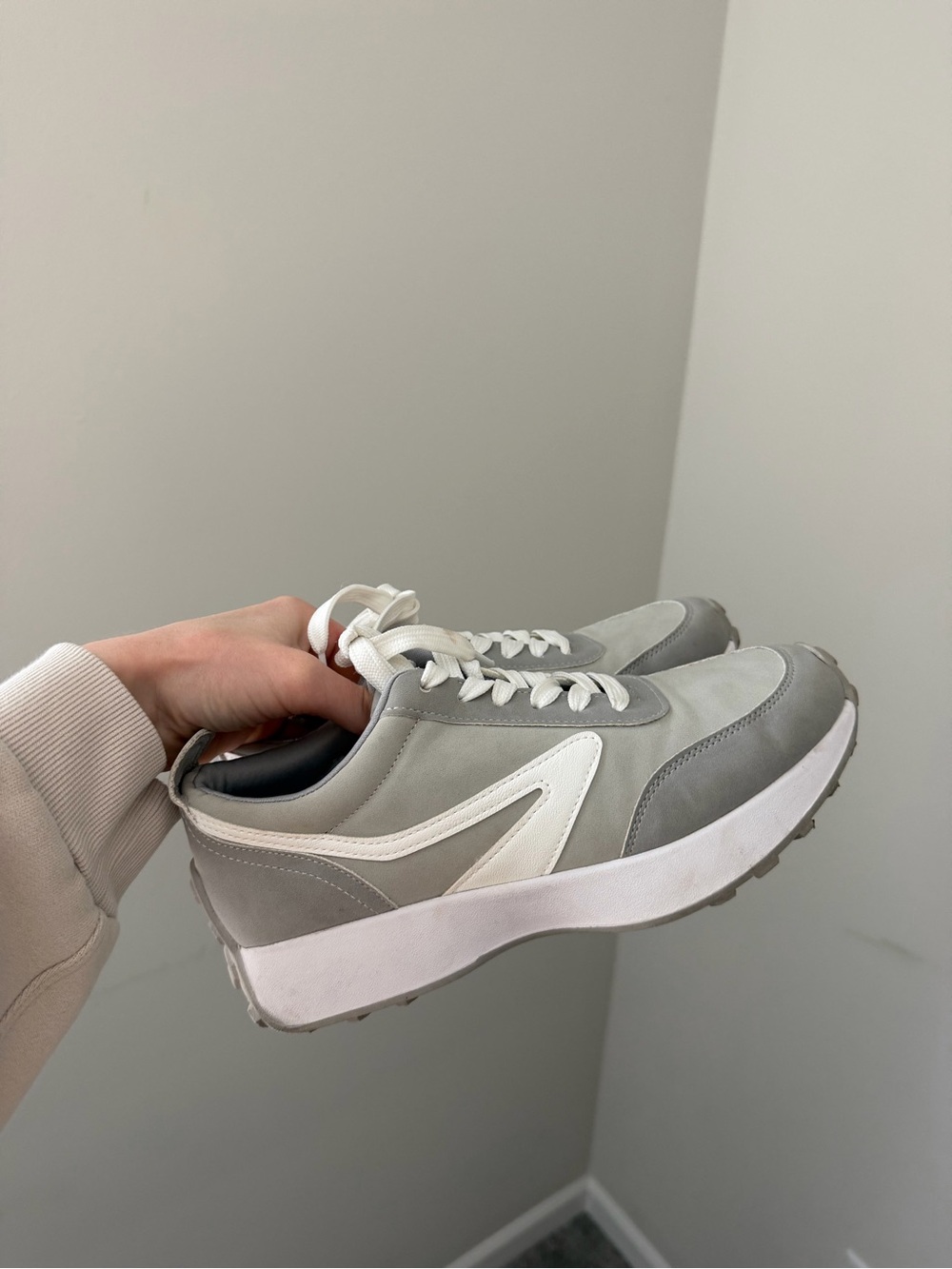 Dolce Vita Grey & White Women's shoes